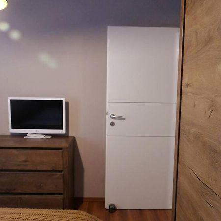 Apartament In Cartier Avantgarden Cu Semineu! Brasov Bagian luar foto