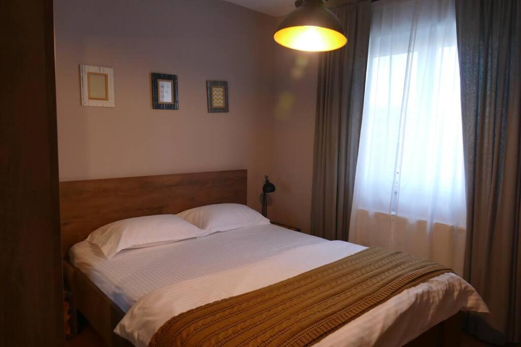 Apartament In Cartier Avantgarden Cu Semineu! Brasov Bagian luar foto