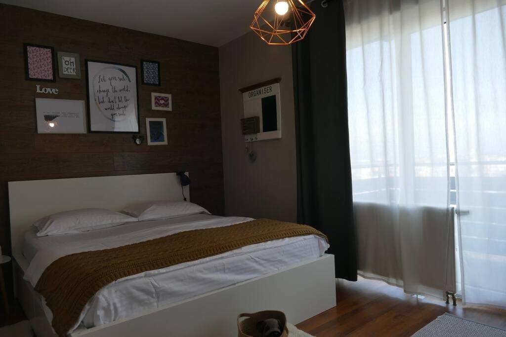 Apartament In Cartier Avantgarden Cu Semineu! Brasov Bagian luar foto